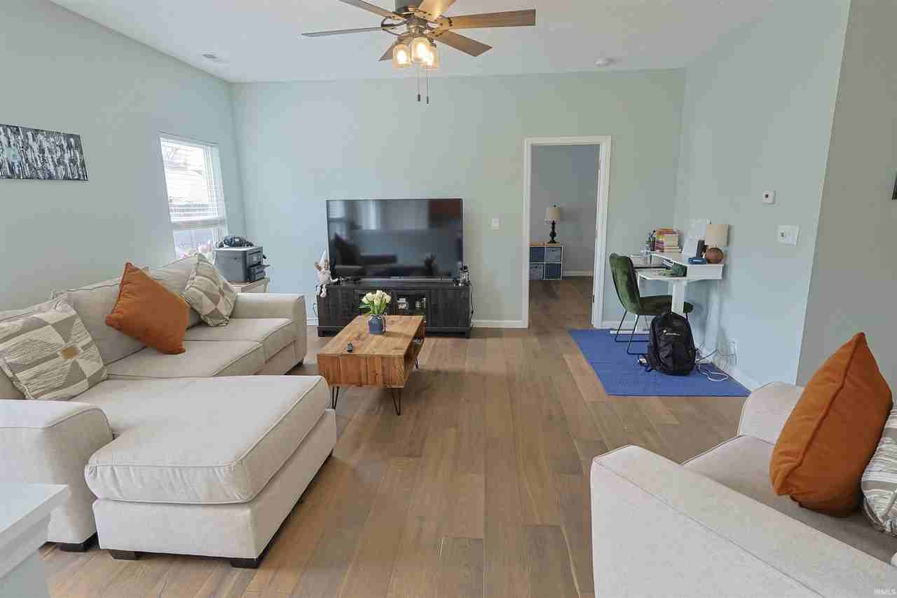 2117 Cumulus Ct - Photo 4 of 20