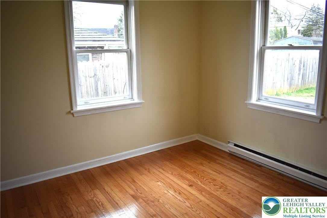 538 S 23rd St - Photo 4 of 19