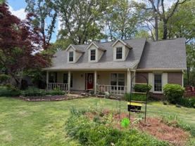 931 Whitehall Pkwy - Photo 1 of 1