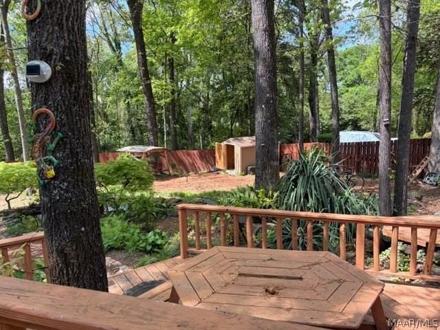 931 Whitehall Pkwy - Photo 6 of 9