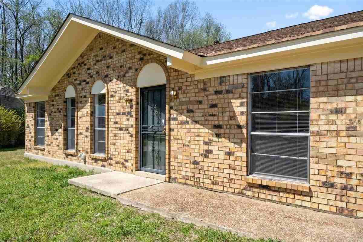 734 Archie Dr - Photo 3 of 16