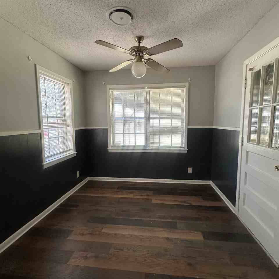 5364 Santa Monica St - Photo 4 of 15