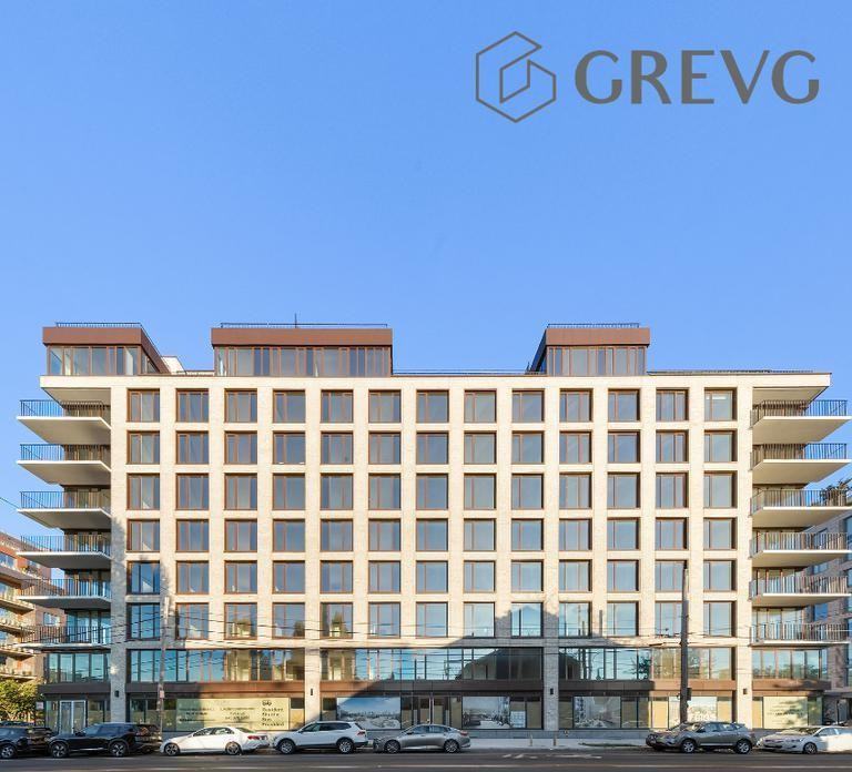 3055 Vernon Blvd - Photo 6 of 10