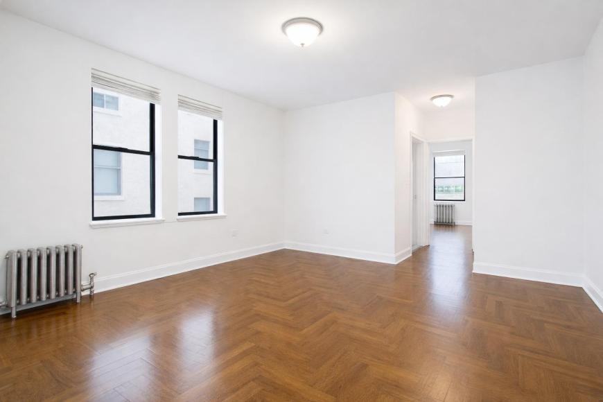 105 Pinehurst Ave - Photo 2 of 8