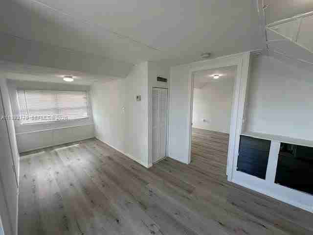 274 E 9th St #4 - Photo 7 of 21