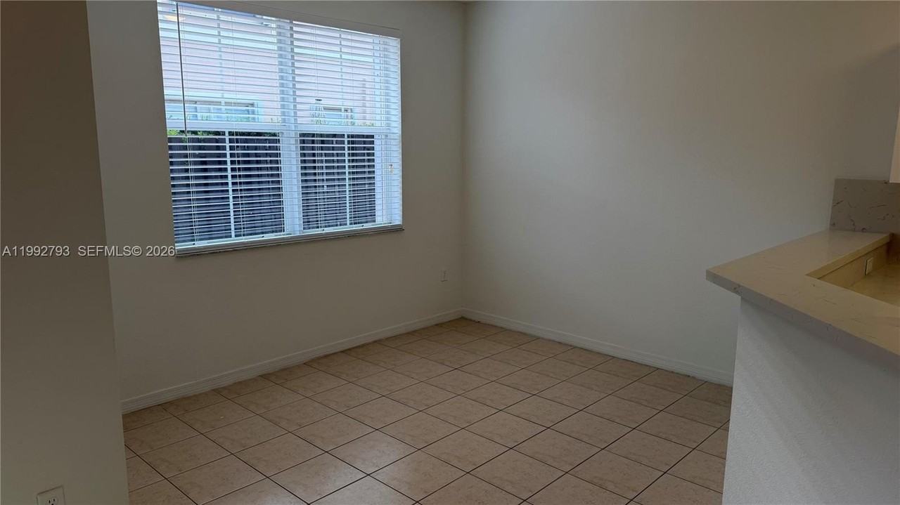 12260 Sw 123rd Pass - Photo 3 of 14