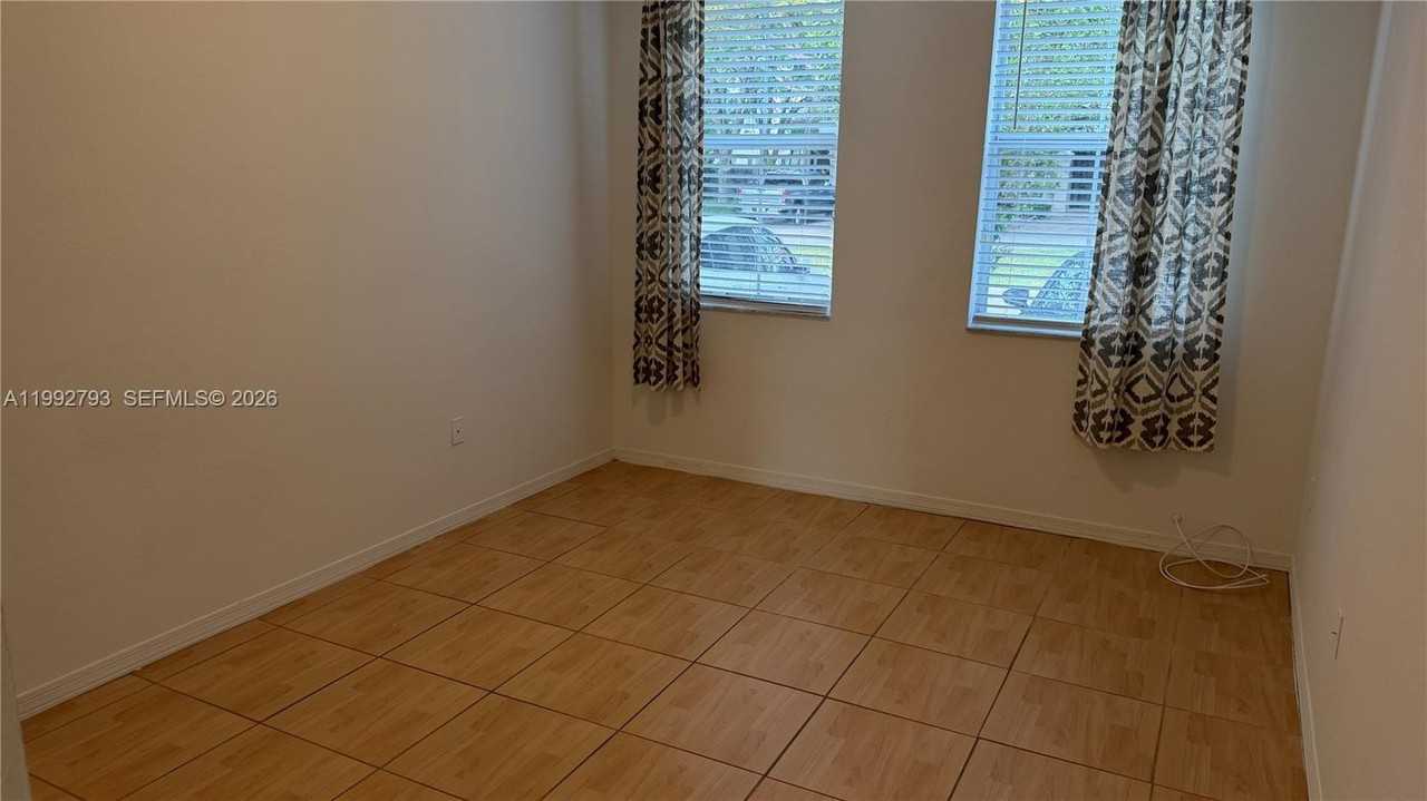 12260 Sw 123rd Pass - Photo 6 of 14