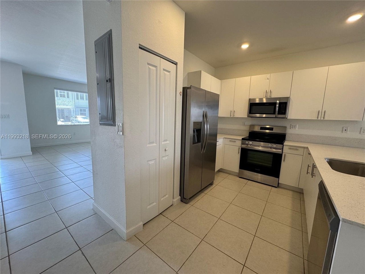 16227 Sw 292nd St - Photo 6 of 28