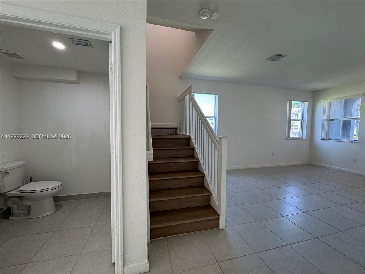 1110 Se 27th Ter #1110 - Photo 7 of 35
