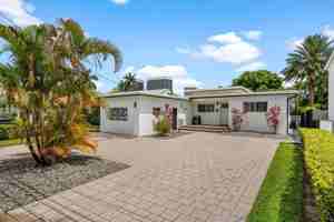 featured image of 9517 Bay Dr