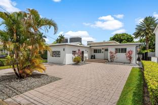 9517 Bay Dr - Photo 1 of 1