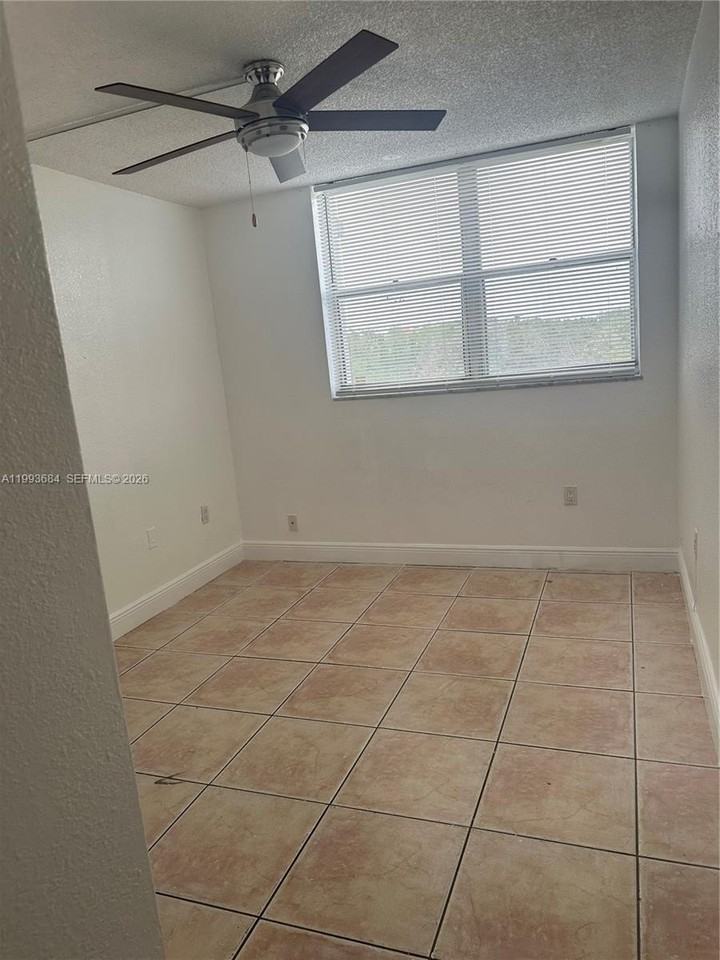 1805 Sans Souci Blvd #404 - Photo 6 of 11