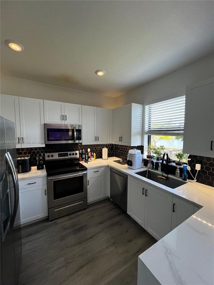 5942 Mustang Mnr - Photo 6 of 31