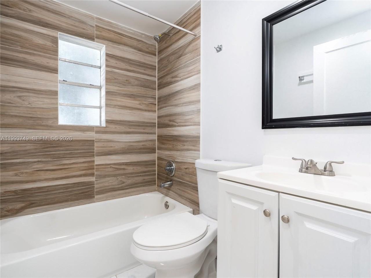 7635 Dickens Ave #3 - Photo 6 of 9