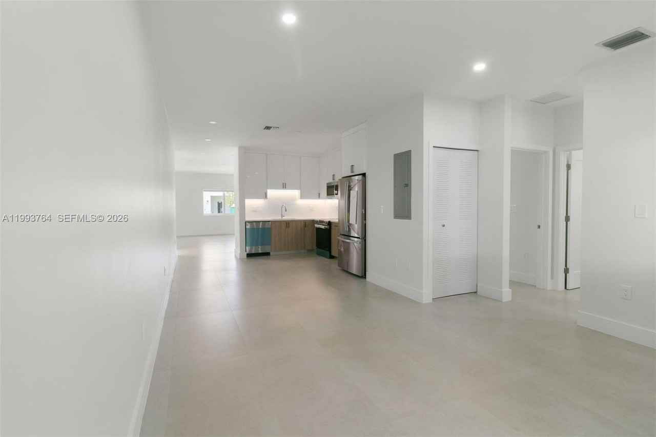 4732 Sw 87th Ct #4732 - Photo 5 of 21