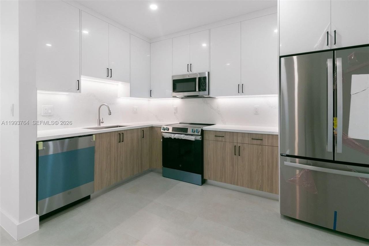 4732 Sw 87th Ct #4732 - Photo 7 of 21