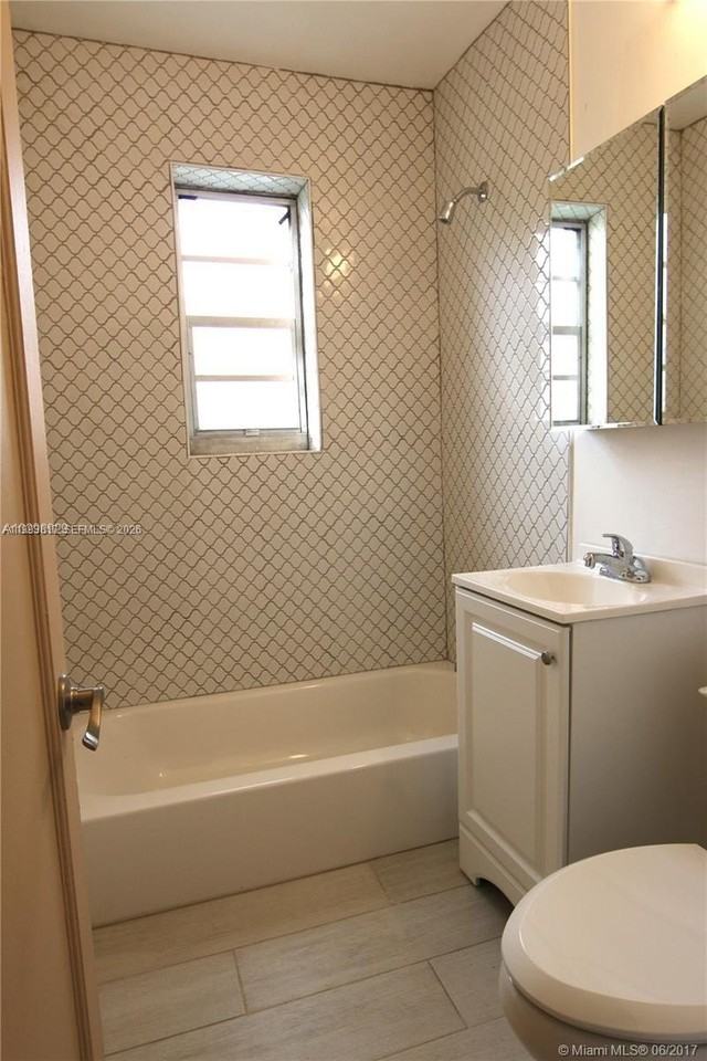 619 Anastasia Ave #4 - Photo 7 of 7