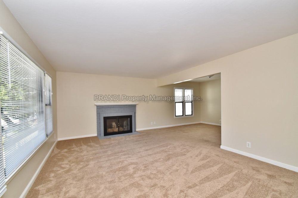 240 Woodland Ave - Photo 2 of 16