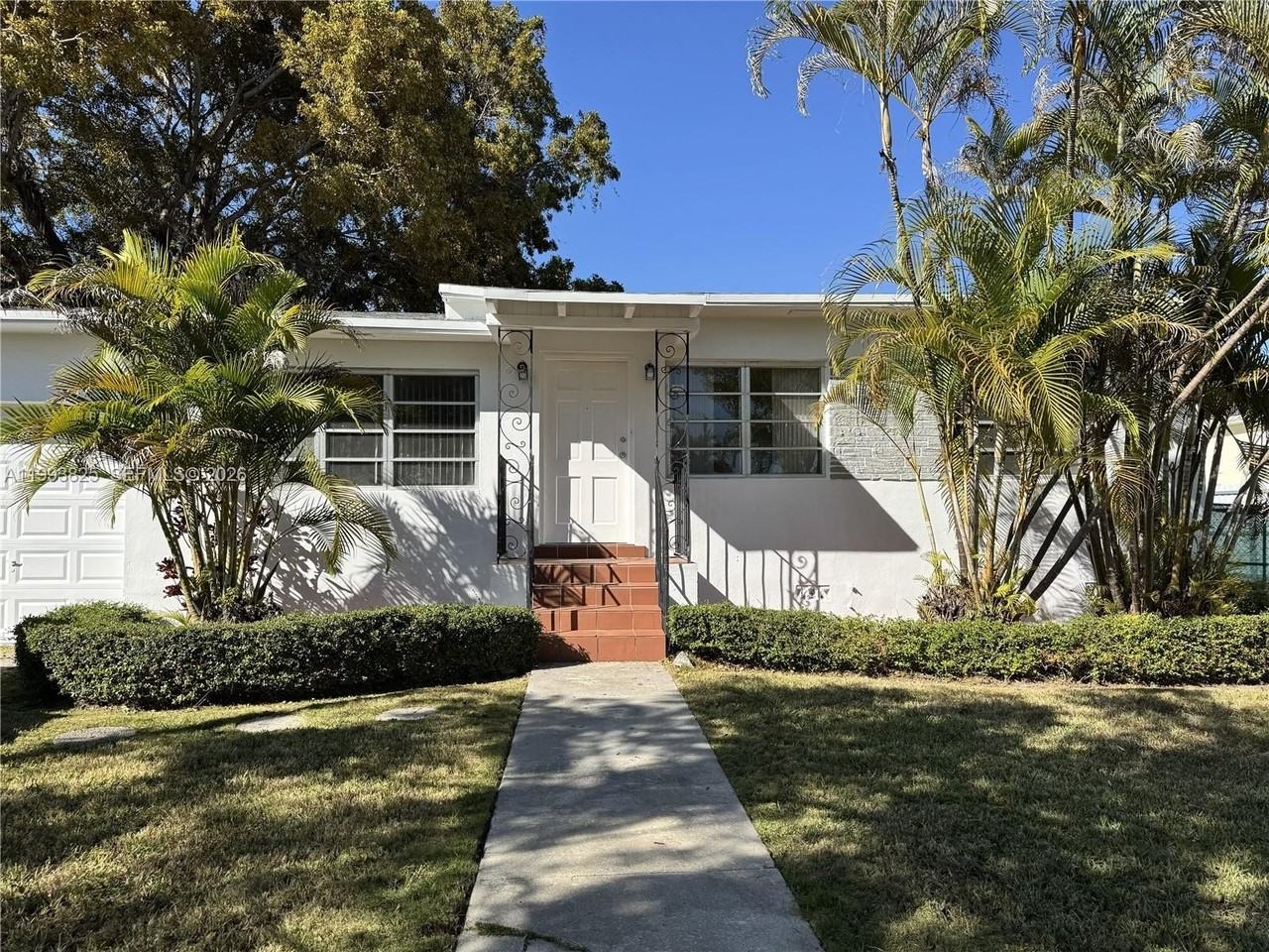 5353 Sw 6th St - Photo 2 of 15