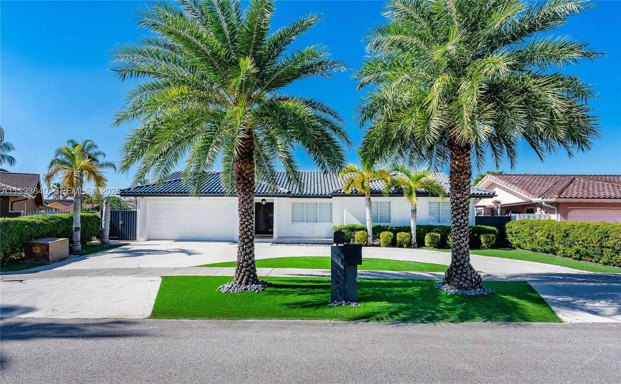 1820 Sw 140th Pl - Photo 3 of 22