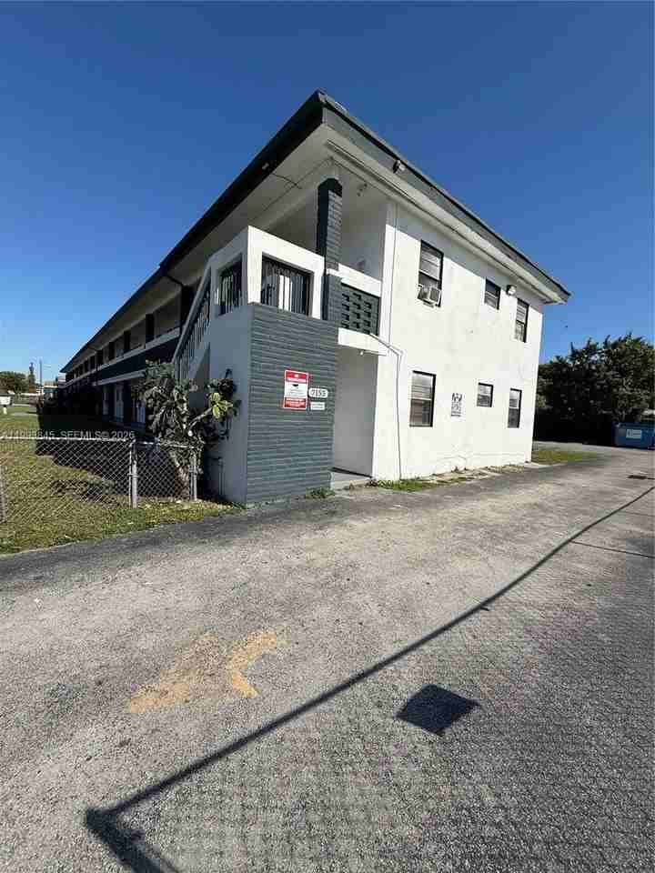 7155 Nw 17th Ave #13 - Photo 2 of 10