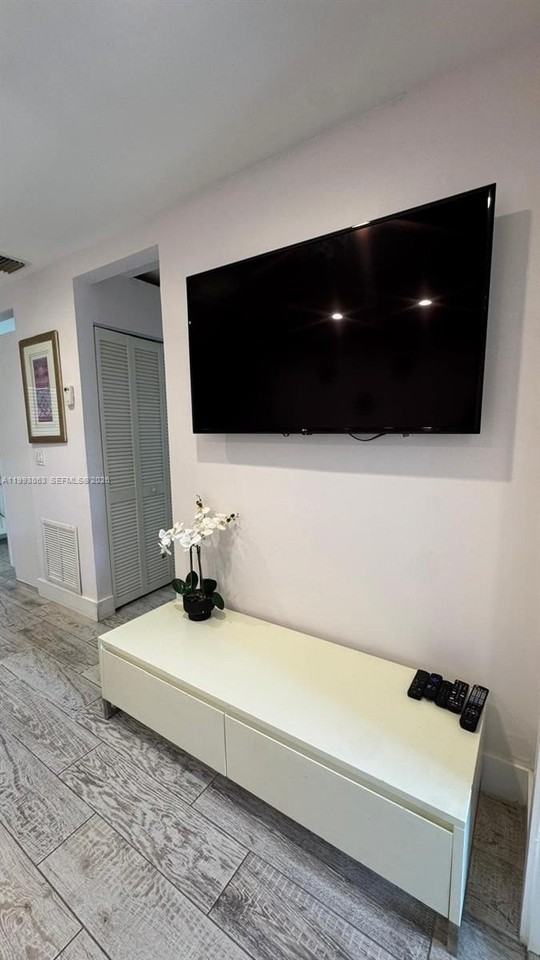 414 9th Ave N #NA - Photo 4 of 13