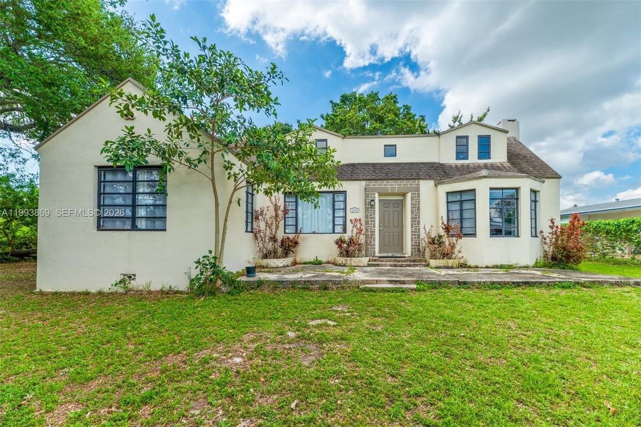 1238 Ne 112th St #NA - Photo 2 of 37