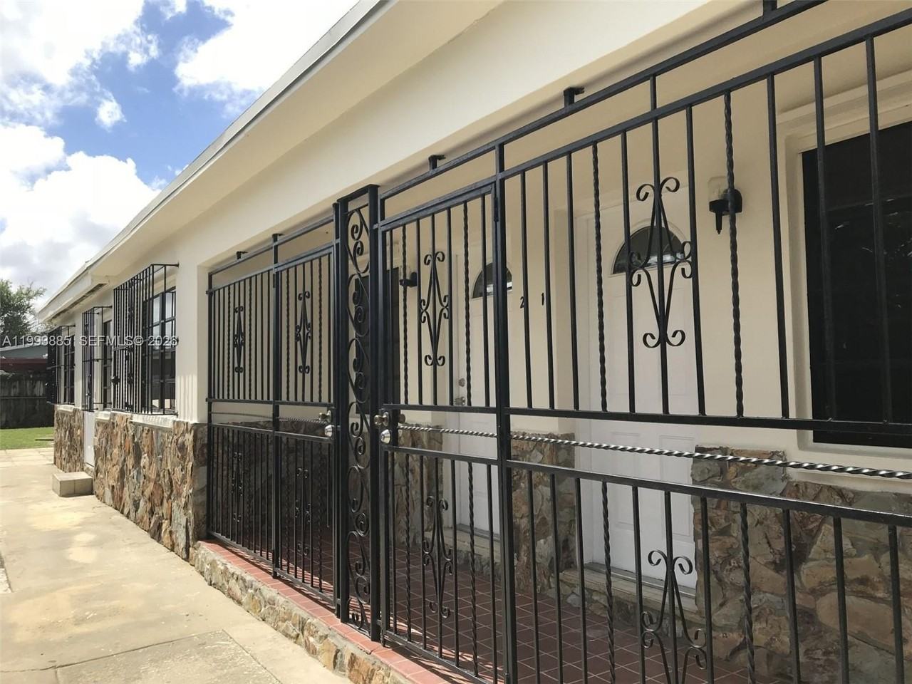 2362 Nw 34th St #2 - Photo 7 of 8