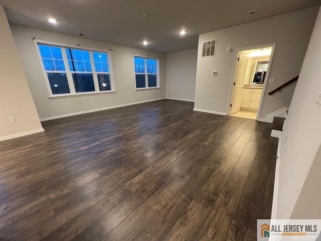 706 Greenland Sq #706 - Photo 5 of 12