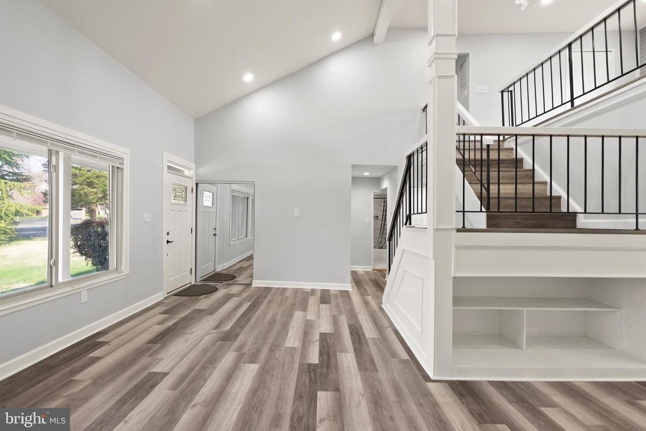 4435 Flintstone Rd #1 - Photo 5 of 44