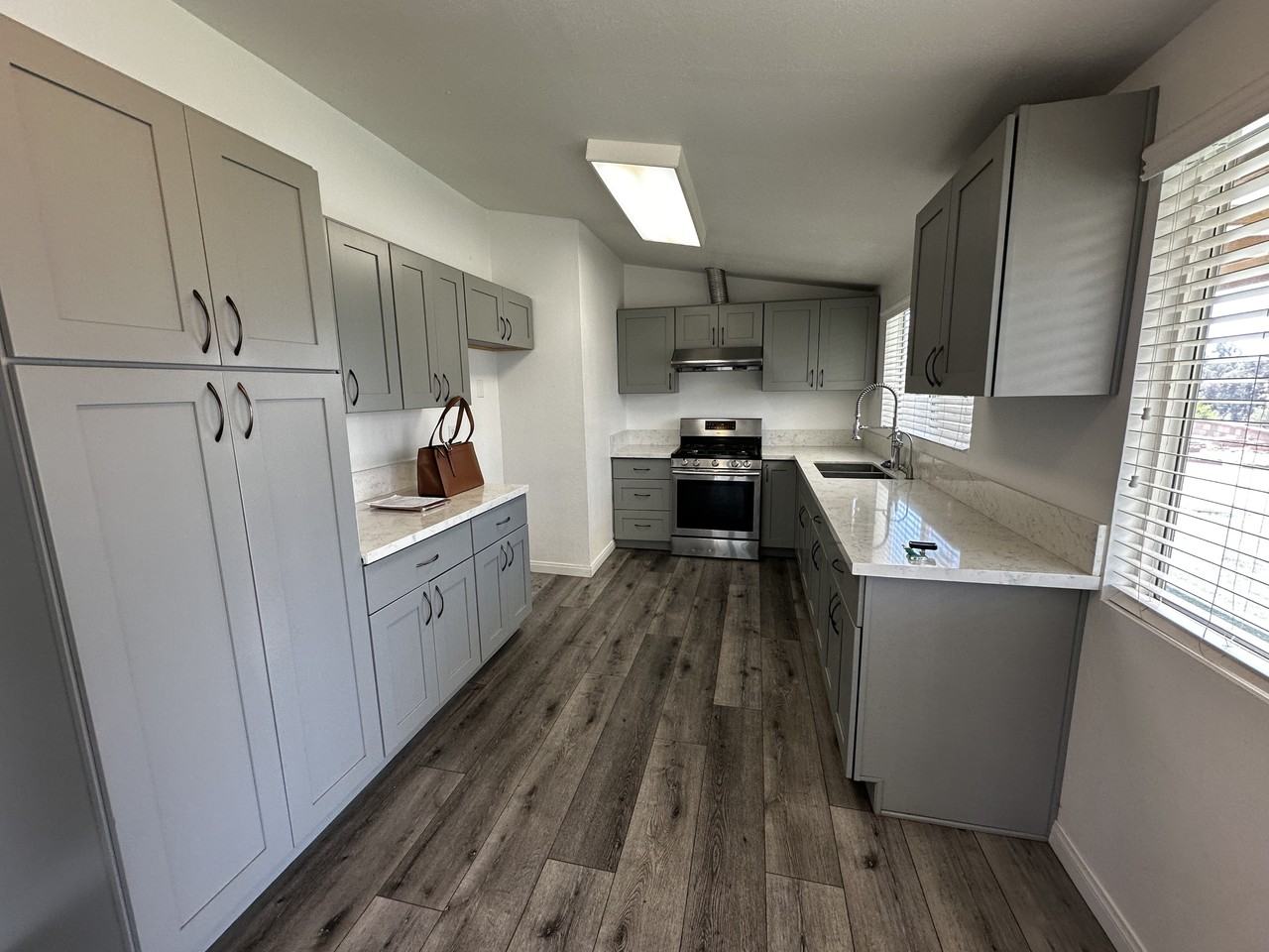 10374 Lake Summit Dr #1 - Photo 4 of 14