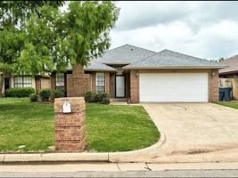 featured image of 7805 Nw 105th Ter #1