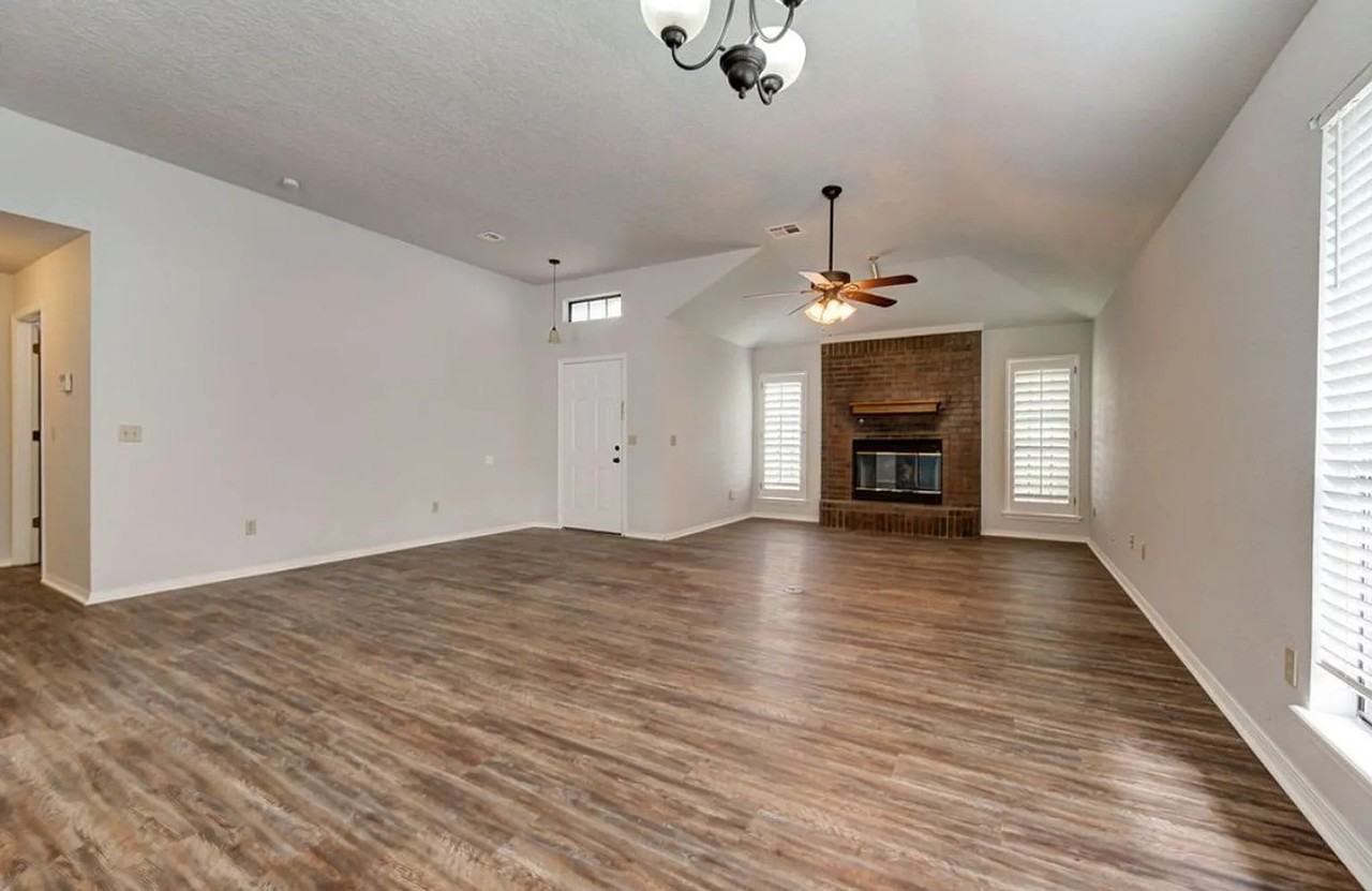 7805 Nw 105th Ter #1 - Photo 2 of 38