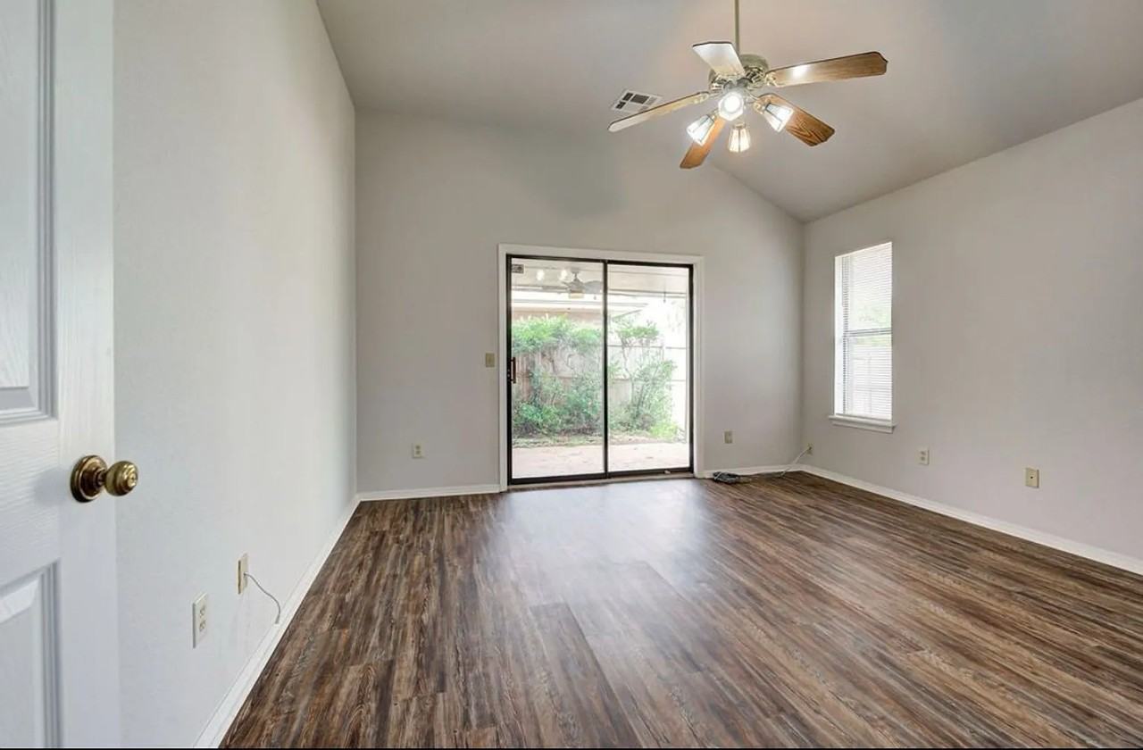 7805 Nw 105th Ter #1 - Photo 3 of 38