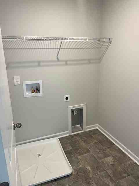 London Court #1 - Photo 7 of 16