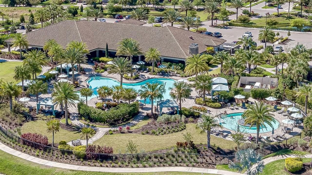 10413 Highland Park Pl - Photo 2 of 45