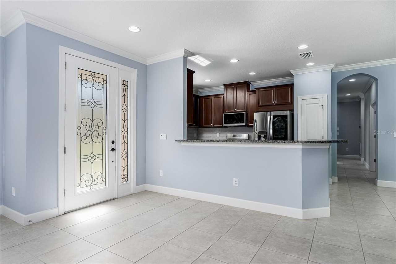 10413 Highland Park Pl - Photo 7 of 45