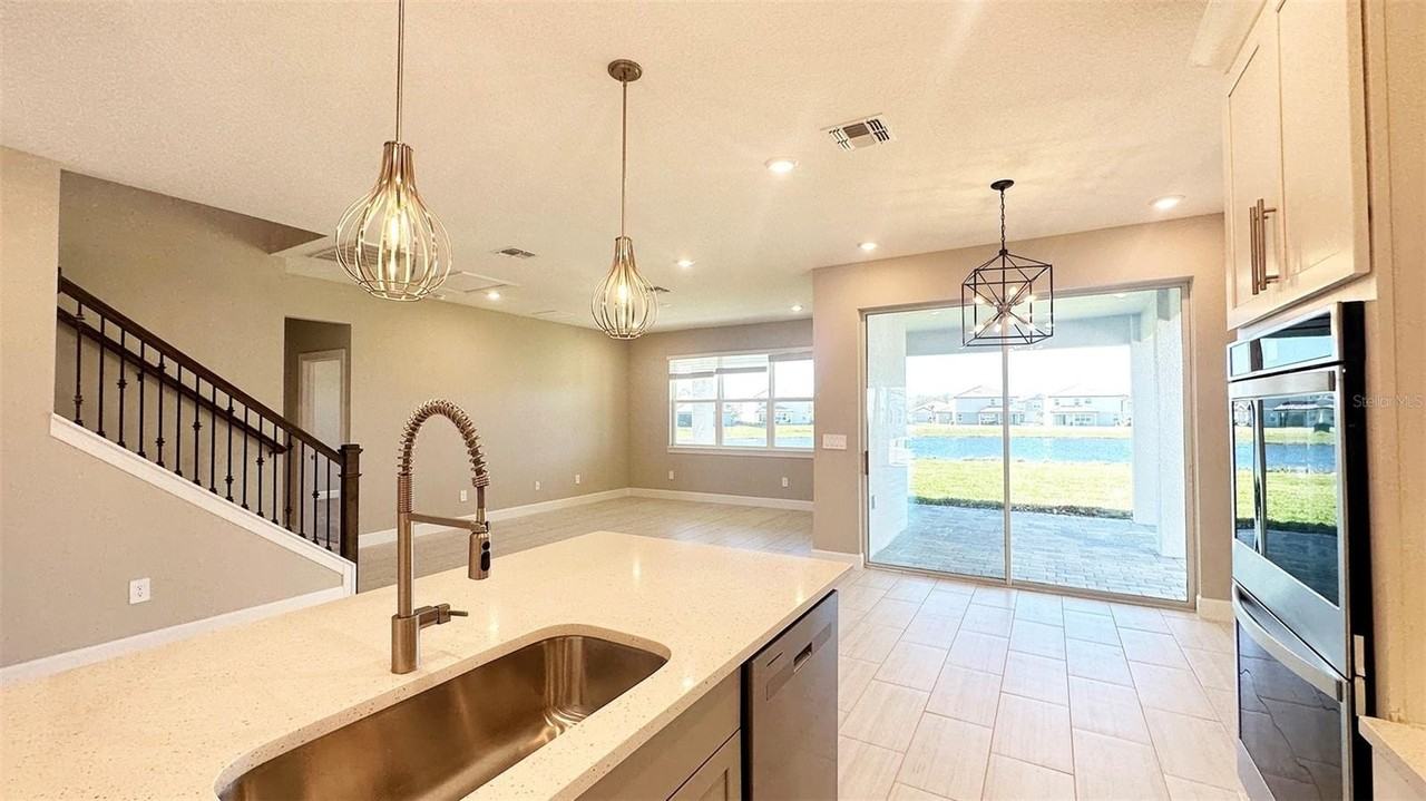 3806 Savanna Palms Ct - Photo 3 of 50