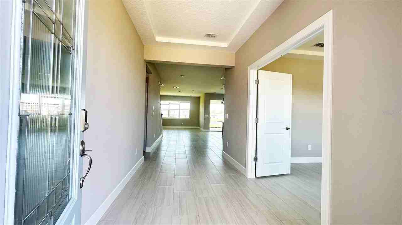 3806 Savanna Palms Ct - Photo 4 of 50