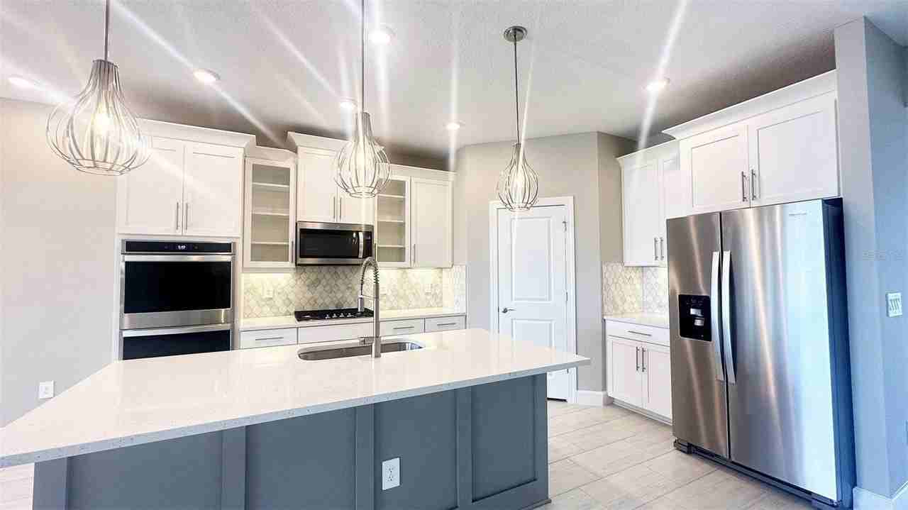 3806 Savanna Palms Ct - Photo 7 of 50