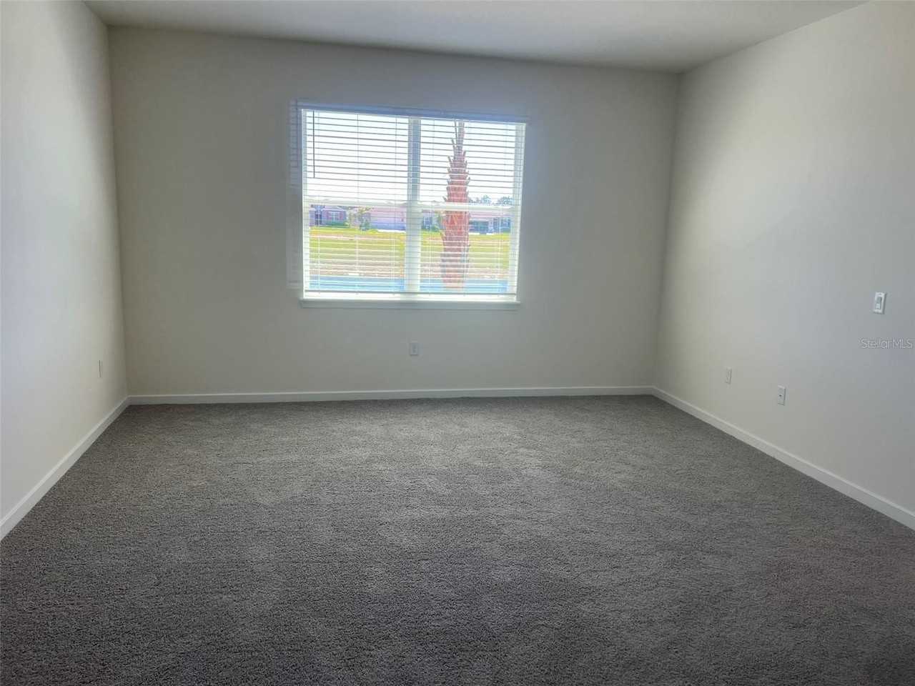 318 Bracer Way - Photo 5 of 50