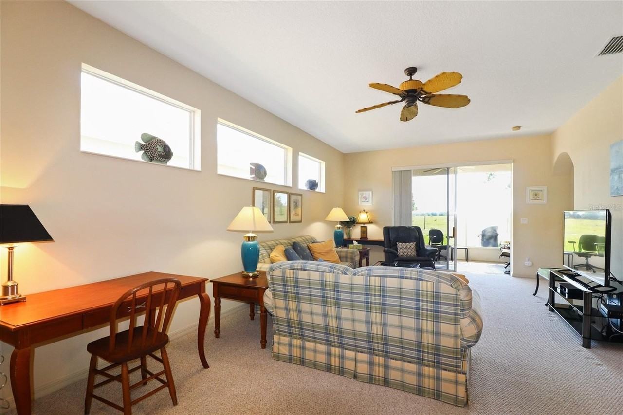 20846 Queen Alexandra Dr - Photo 4 of 48