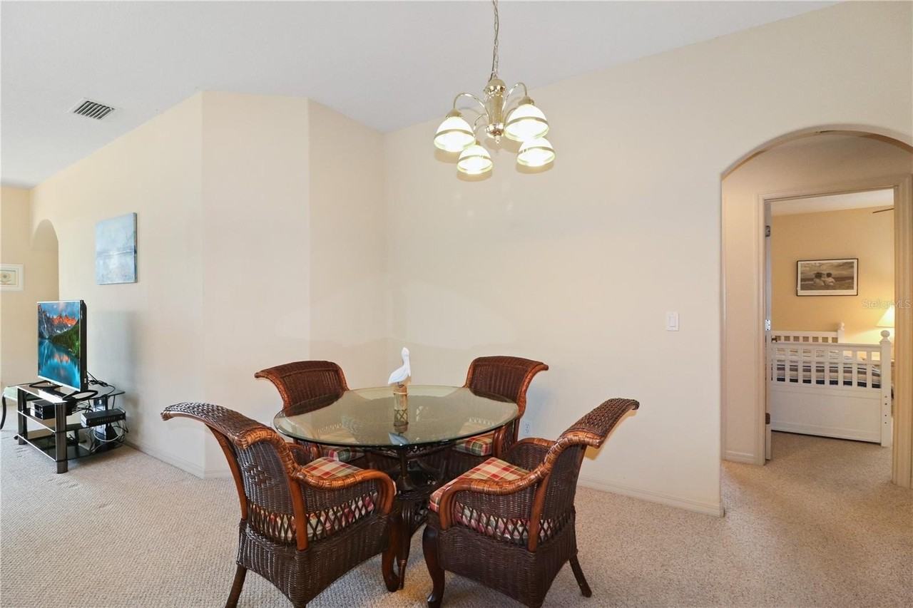 20846 Queen Alexandra Dr - Photo 6 of 48