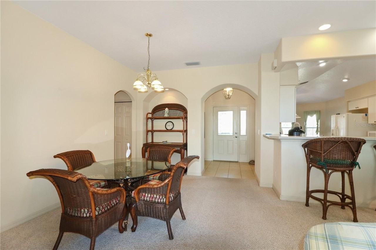 20846 Queen Alexandra Dr - Photo 7 of 48