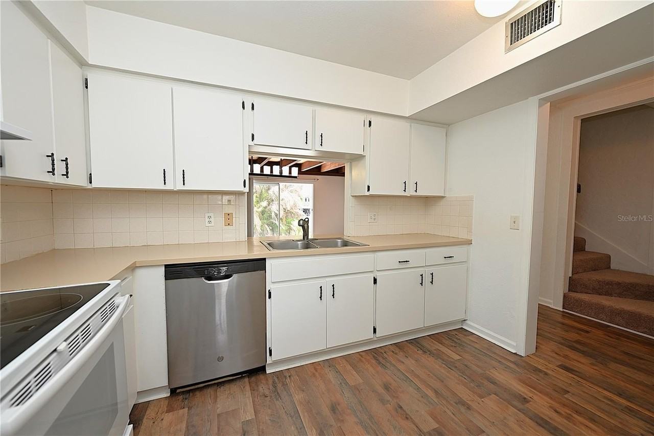 2249 9th St Se - Photo 6 of 40