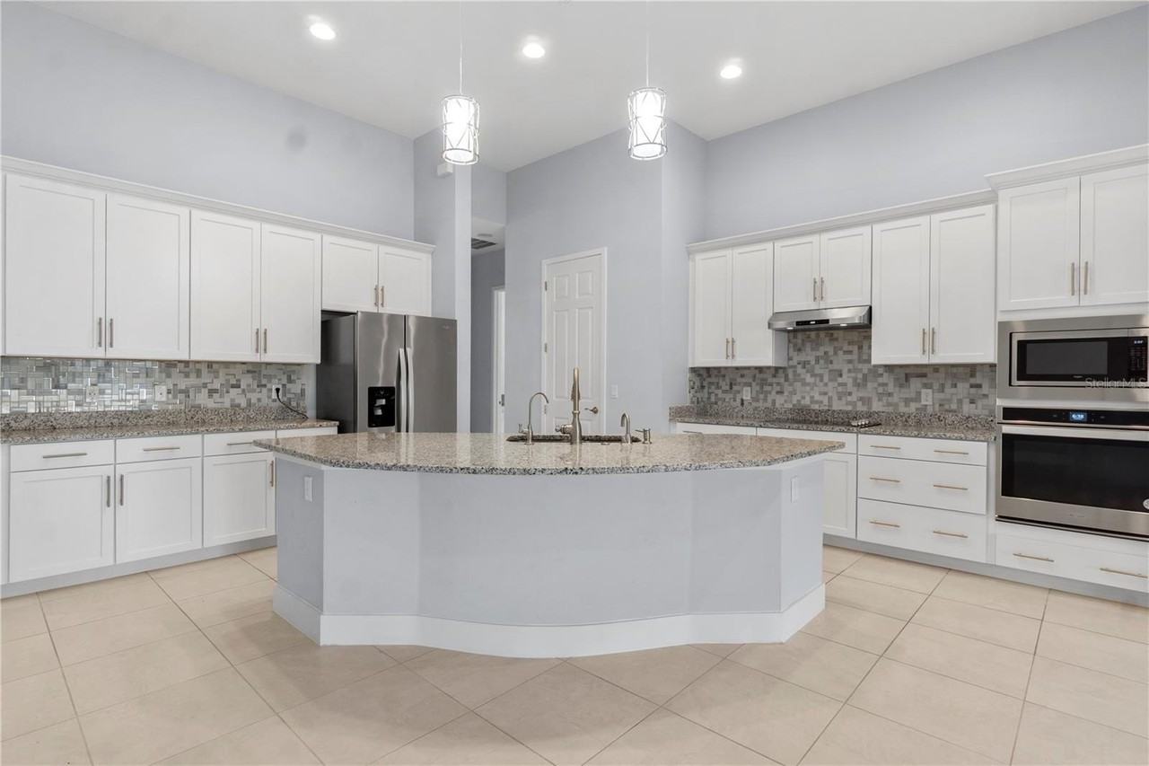 2320 Symphony Cir - Photo 3 of 50