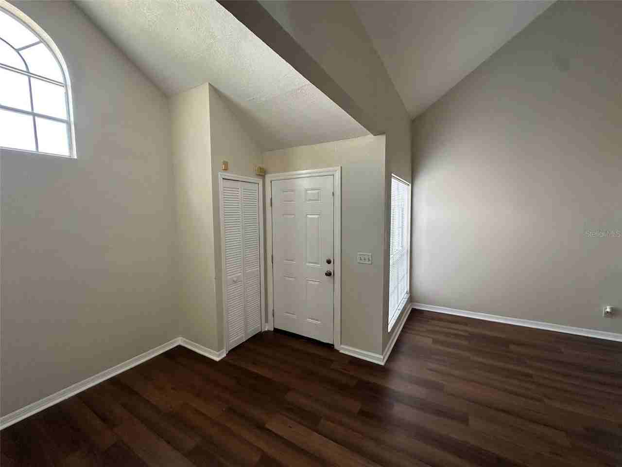 626 Cambridge Way #98 - Photo 2 of 15