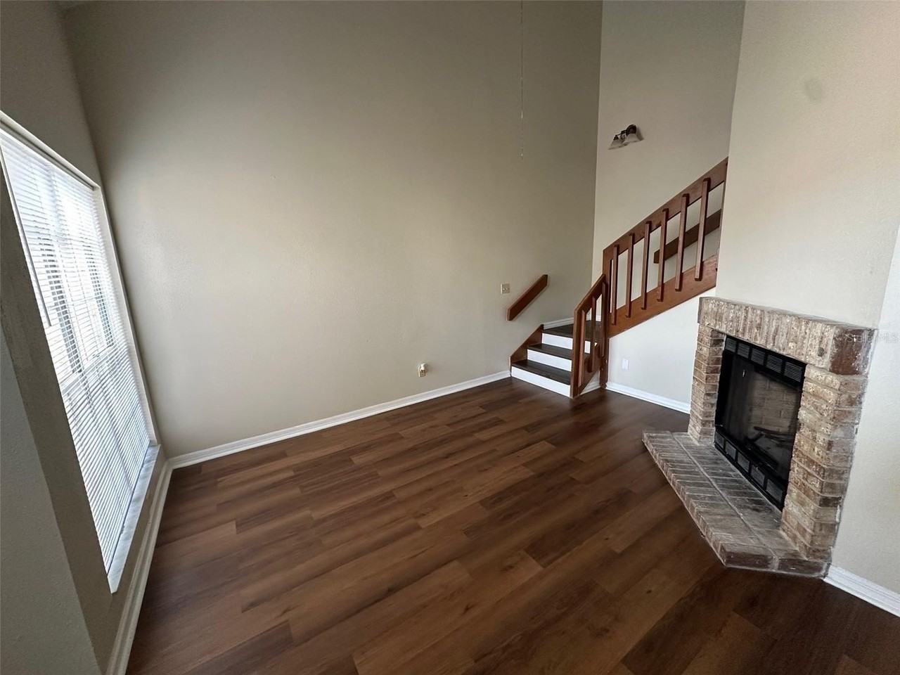 626 Cambridge Way #98 - Photo 3 of 15