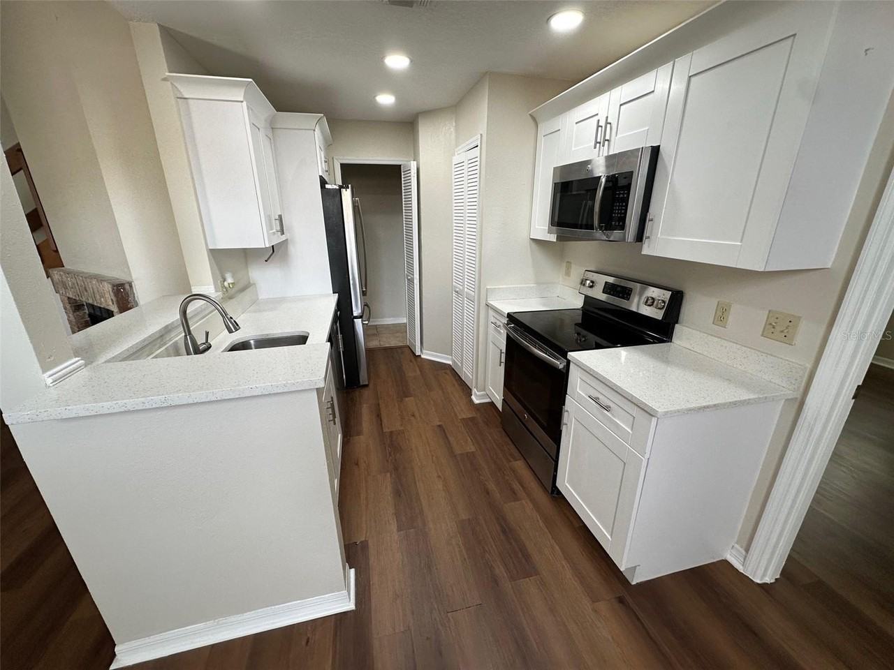 626 Cambridge Way #98 - Photo 5 of 15