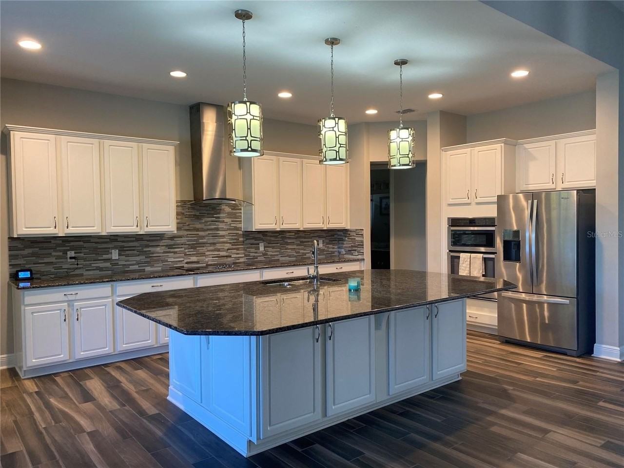 7849 Freestyle Ln - Photo 5 of 39